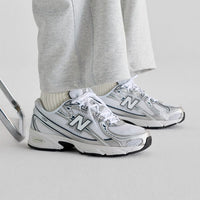 New Balance 740